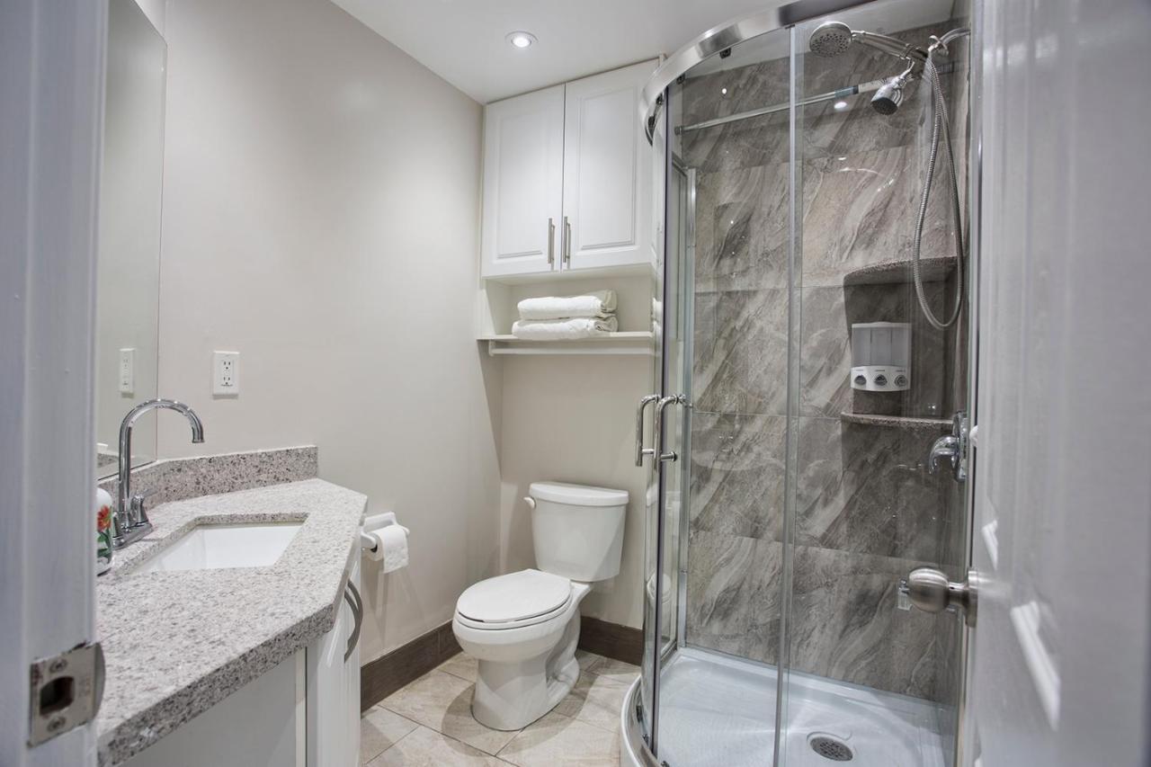 Toronto Rooms And Suites Bagian luar foto
