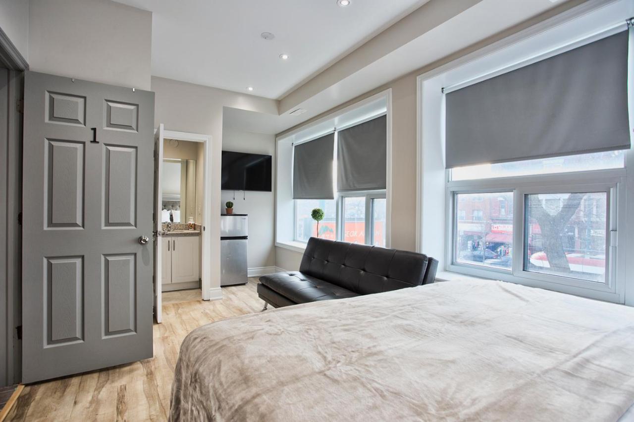 Toronto Rooms And Suites Bagian luar foto