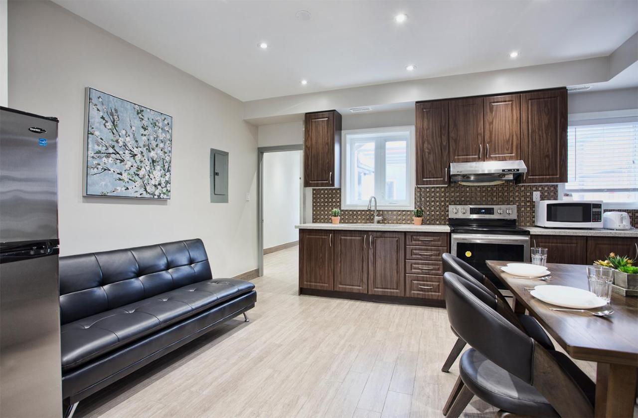 Toronto Rooms And Suites Bagian luar foto