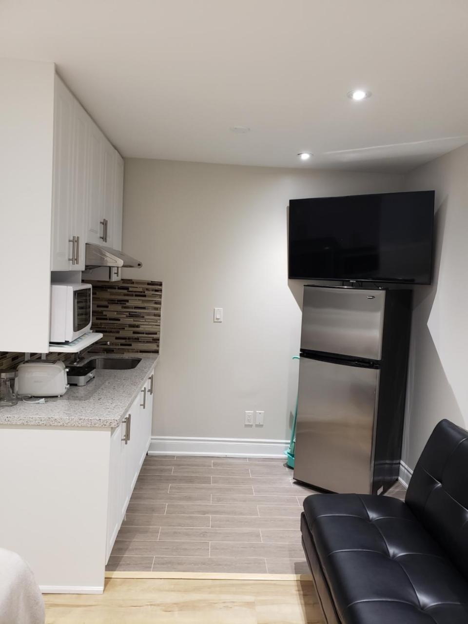 Toronto Rooms And Suites Bagian luar foto