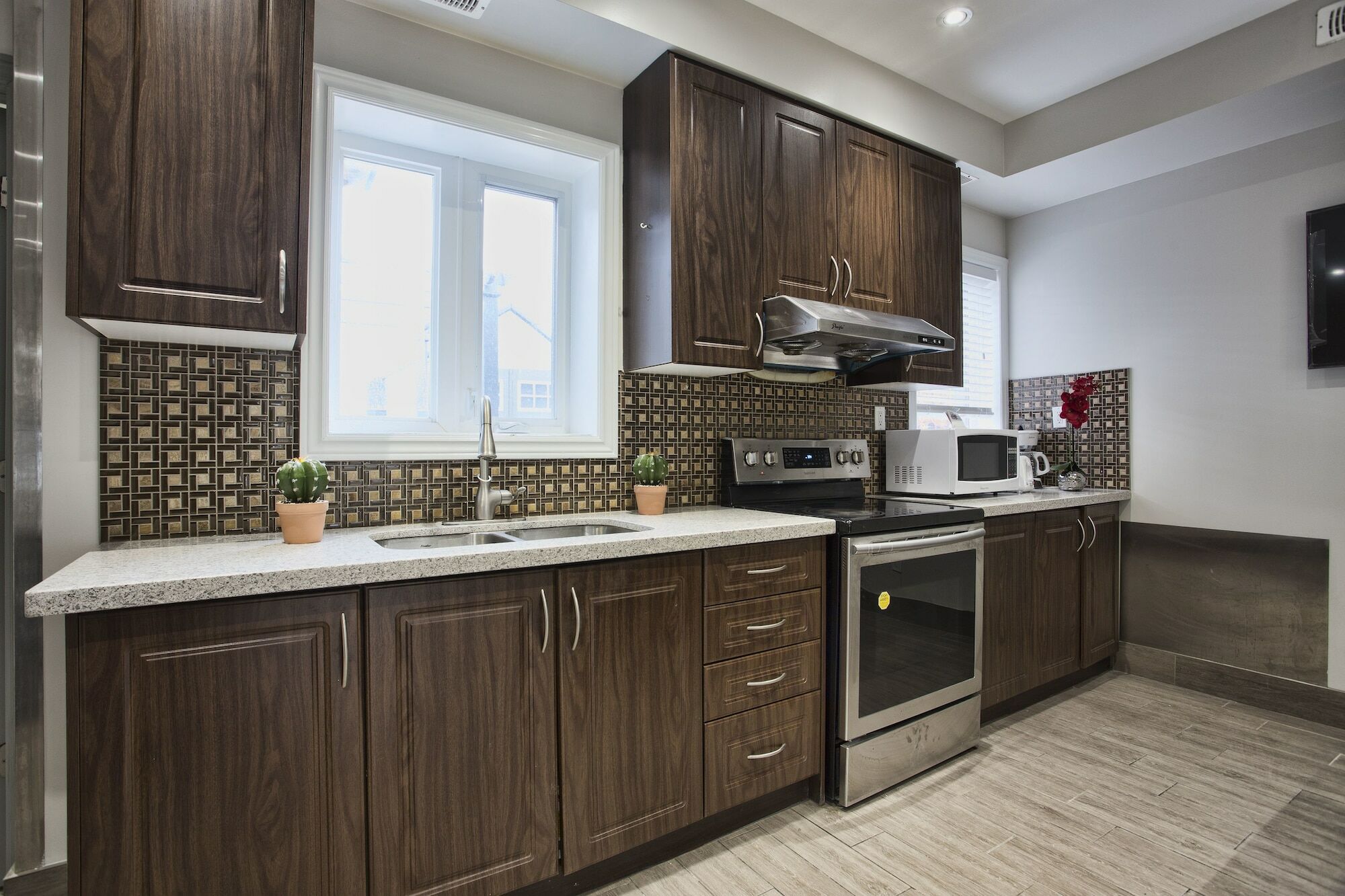 Toronto Rooms And Suites Bagian luar foto